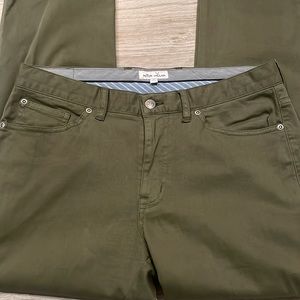 Peter Millar Ultimate Sateen Five-Pocket Pant in Olive Green - Men’s Size 33